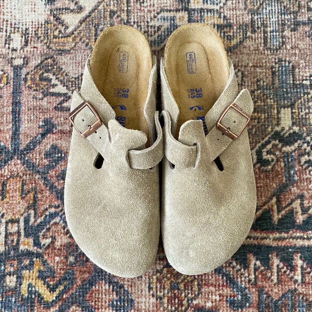 Birkenstock Boston Soft Footbed Suede Leather in Taupe, Size 38 - worn once